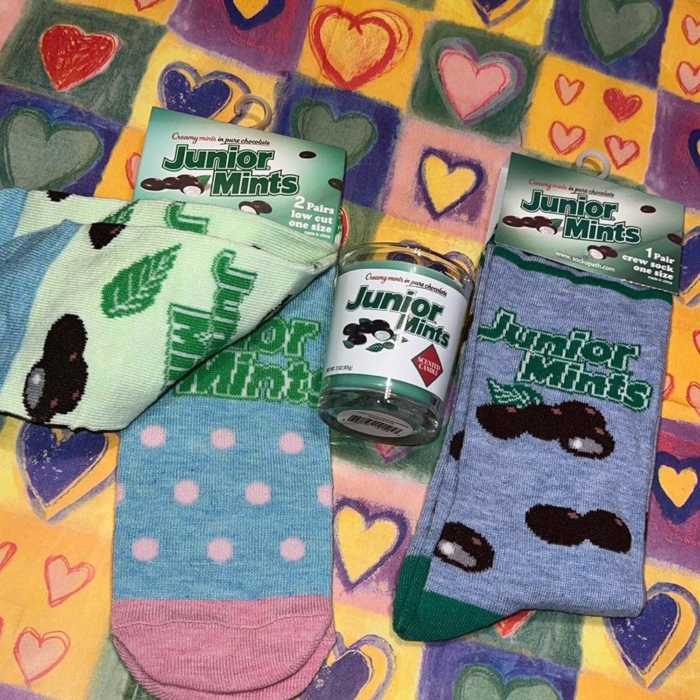 New Junior Mints 3oz Scented Candle and 3 Pairs One Size Socks Set Gift Idea